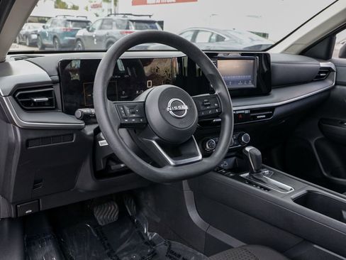 Used 2025 Nissan Kicks S AWD/4WD image 15