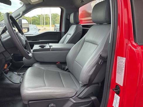 New 2023 Ford F550 4x4 Regular Cab Super Duty image 37