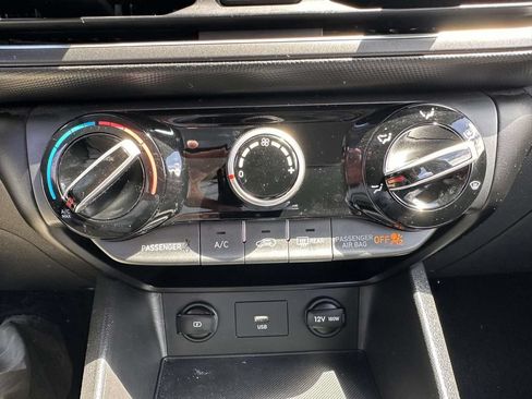 Used 2023 Hyundai Kona SE AWD/4WD image 24