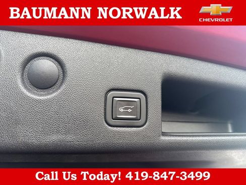Used 2020 Chevrolet Equinox Premier AWD/4WD image 33