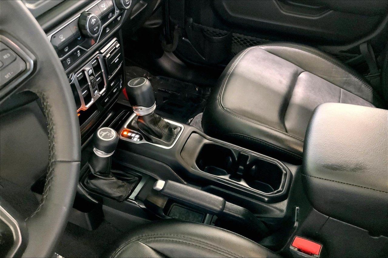 Used 2022 Jeep Gladiator Sport AWD/4WD image 17