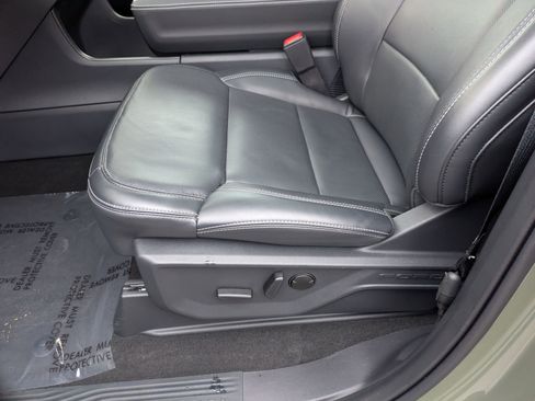 Certified 2025 Ford Expedition Platinum w/ Stealth Performance Package image 13