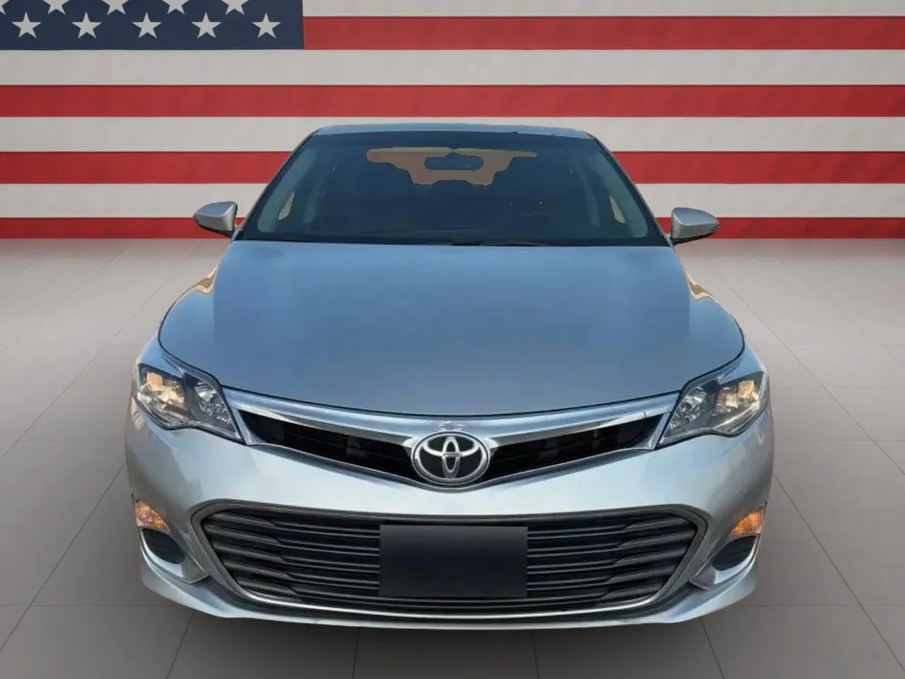 Used 2013 Toyota Avalon XLE Premium FWD image 3