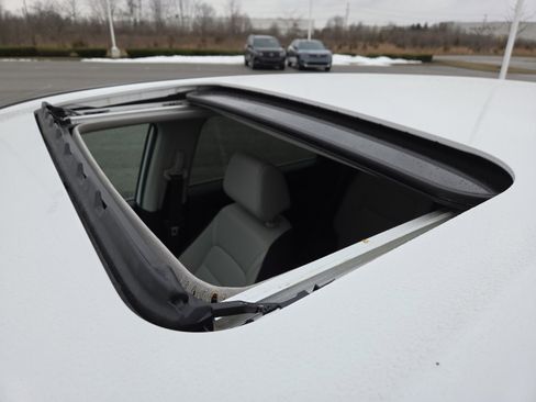 Used 2023 Honda CR-V EX image 4