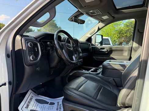 Used 2020 GMC Sierra 2500 Denali w/ Denali Ultimate Package image 17