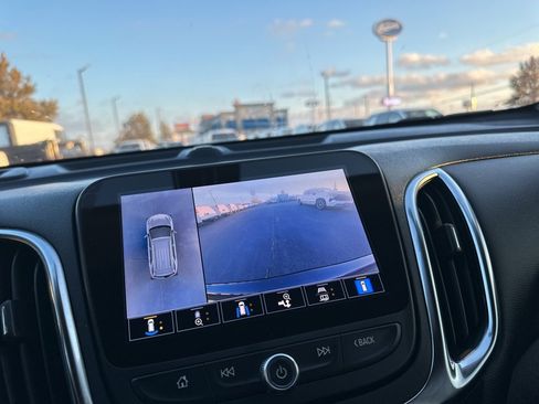 Used 2024 Chevrolet Equinox LT image 34