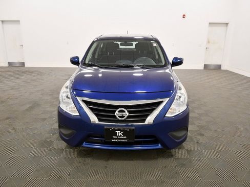 Used 2018 Nissan Versa SV image 10