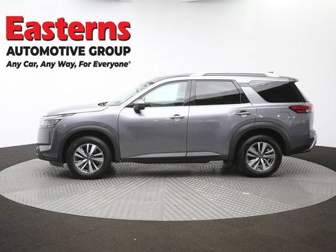 Used 2022 Nissan Pathfinder SL AWD/4WD image 60