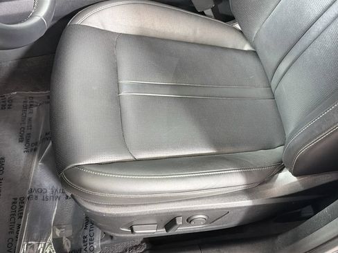 Used 2024 Kia Sorento S w/ Panoramic Sunroof Package FWD image 20