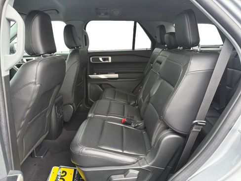 Used 2023 Ford Explorer XLT w/ Equipment Group 202A image 16