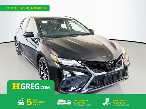 Used 2024 Toyota Camry SE FWD image 1