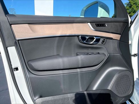 New 2026 Volvo XC90 T8 Core AWD/4WD image 24