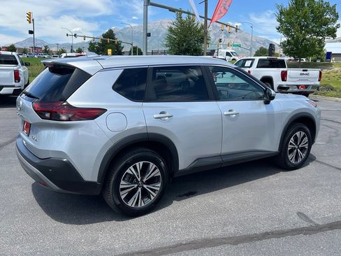 Used 2023 Nissan Rogue SV w/ SV Premium Package AWD/4WD image 8