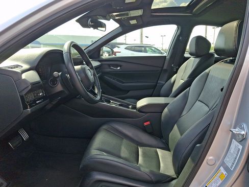 Used 2025 Honda Accord Sport image 13