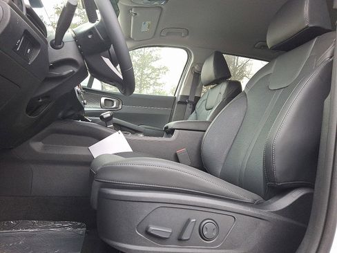 New 2026 Kia Sorento S image 12