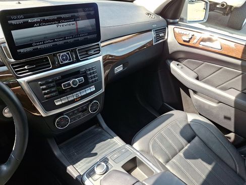 Used 2015 Mercedes-Benz GL 450 4MATIC image 29