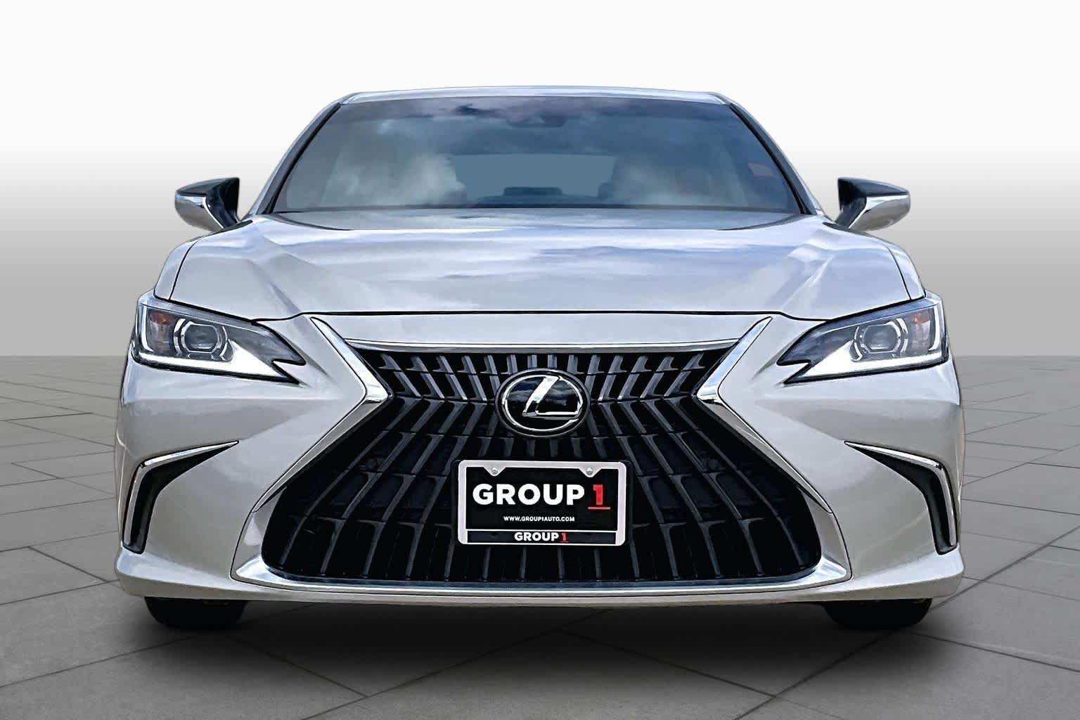 Used 2025 Lexus ES 350 w/ Premium Package FWD image 4