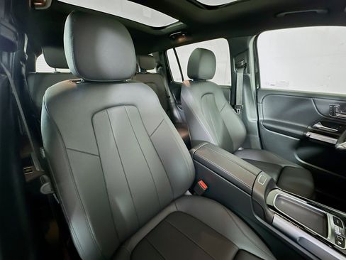 New 2025 Mercedes-Benz GLB 250 4MATIC image 26