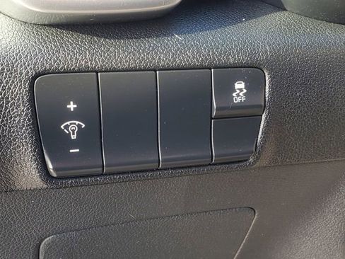 Used 2019 Kia Sportage LX image 9