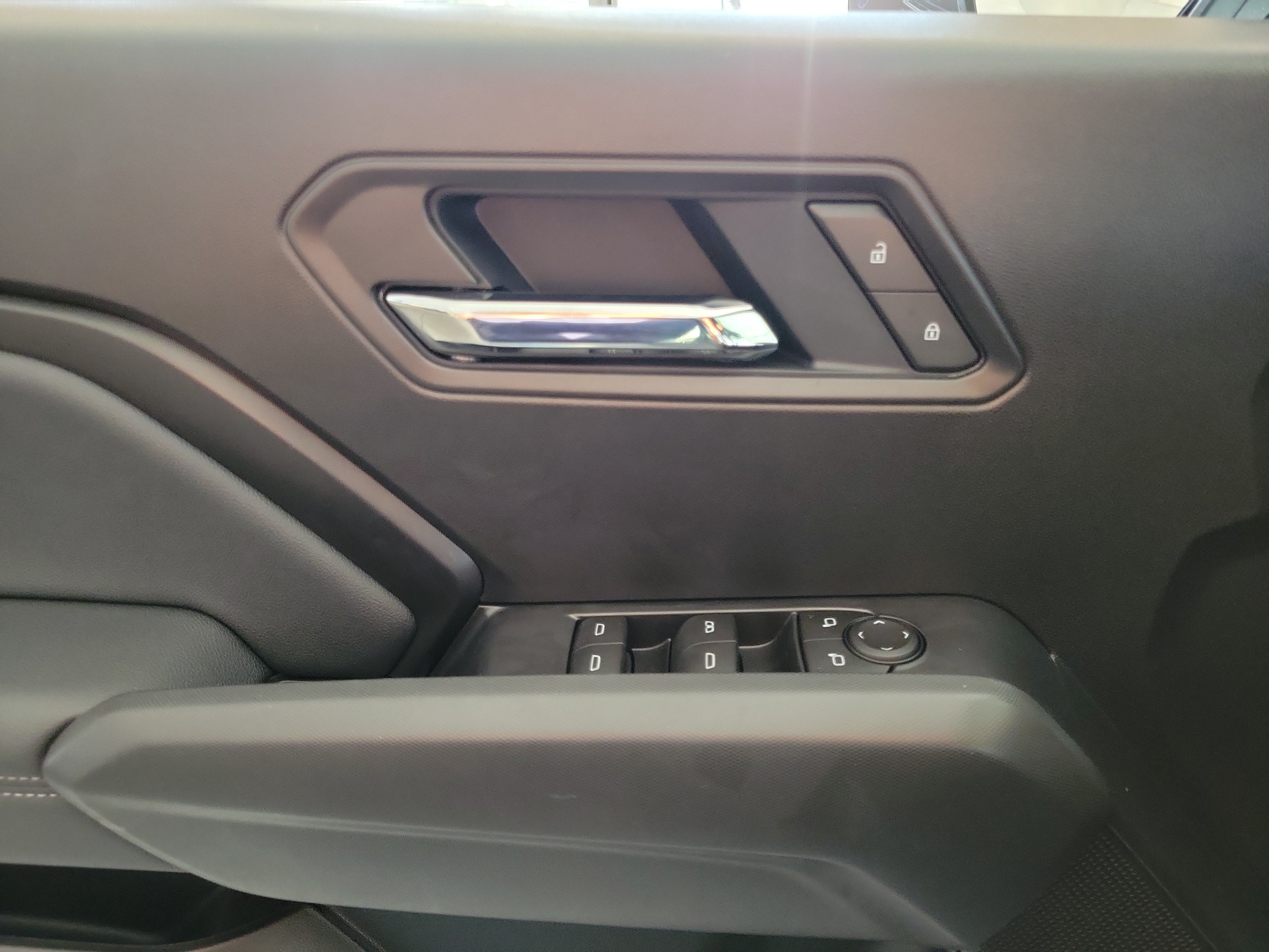 Used 2026 Chevrolet Colorado LT RWD image 18