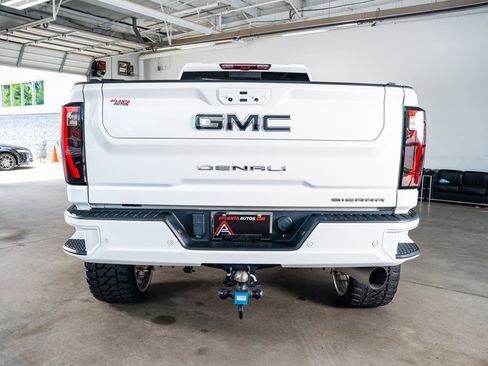 Used 2024 GMC Sierra 2500 Denali Ultimate w/ Max Trailering Package image 7