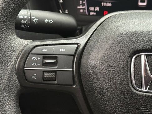 Used 2023 Honda Accord EX image 13