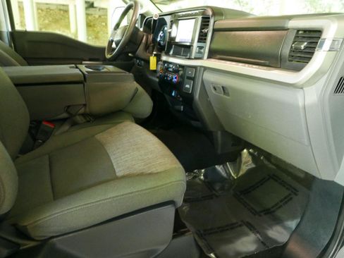 Used 2024 Ford F350 XLT AWD/4WD image 11