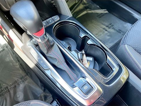 Used 2023 Chevrolet TrailBlazer RS w/ Sun and Liftgate Package image 16