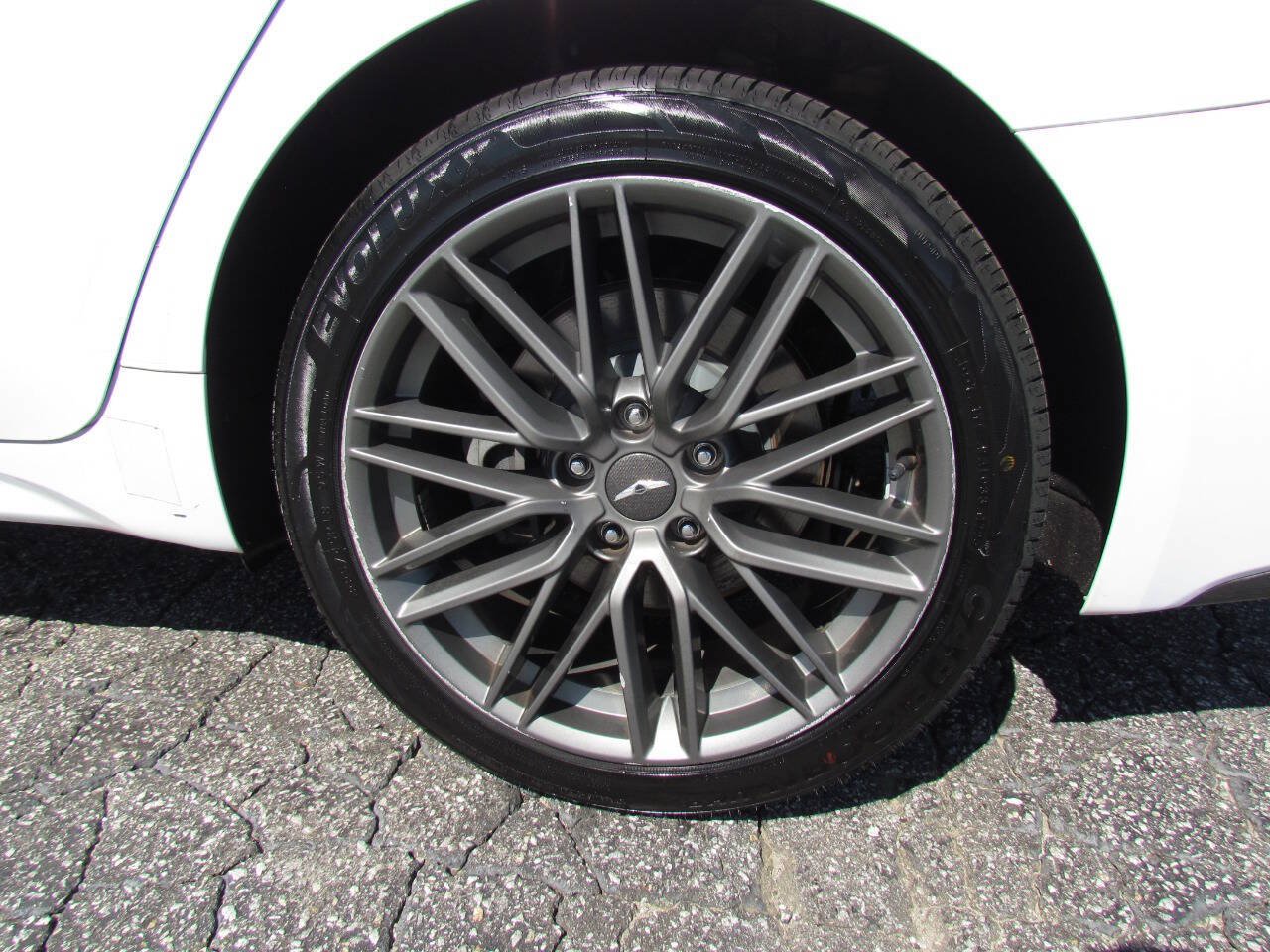 Used 2019 Genesis G70 2.0T Advanced RWD image 25