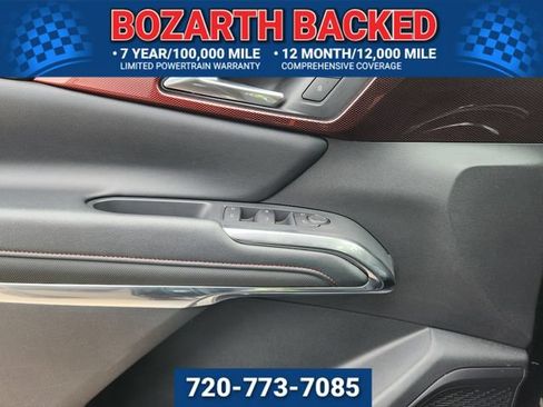 Used 2025 Chevrolet Traverse Z71 AWD/4WD image 8