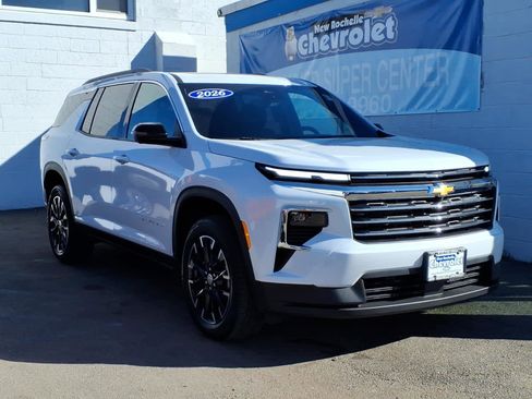 Used 2026 Chevrolet Traverse LT w/ Sun and Wheel Package AWD/4WD image 1