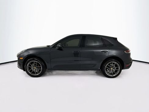 Certified 2025 Porsche Macan AWD/4WD image 2