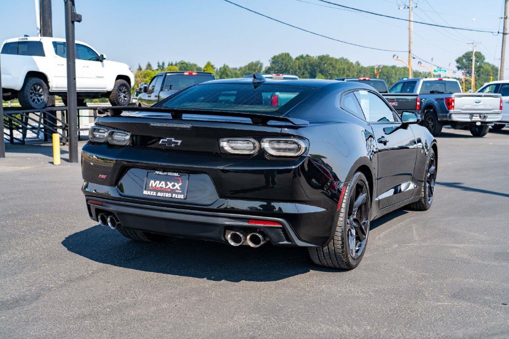 Used 2023 Chevrolet Camaro SS RWD image 9