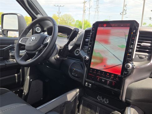 New 2025 RAM 2500 Laramie image 8