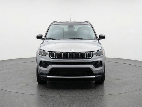 Used 2025 Jeep Compass Limited image 2