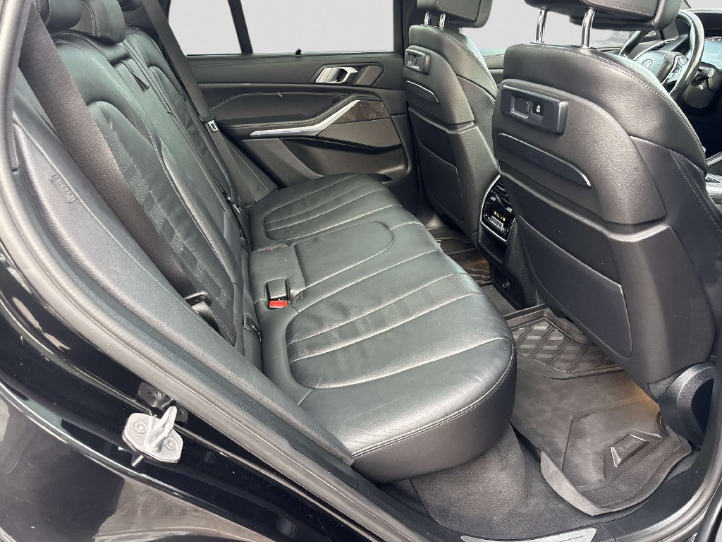 Used 2020 BMW X5 xDrive50i w/ Executive Package AWD/4WD image 19