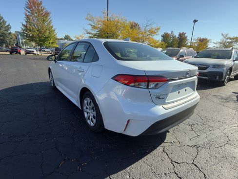 Used 2024 Toyota Corolla LE image 5