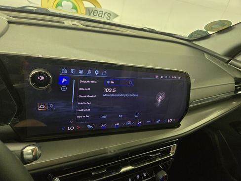 Used 2024 Chevrolet Traverse LS FWD image 20