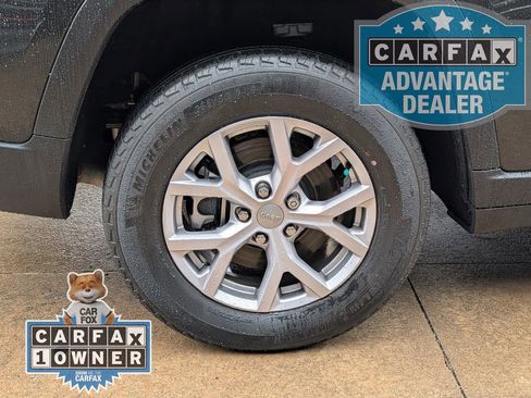 Used 2022 Jeep Grand Cherokee L Limited w/ Luxury Tech Group II AWD/4WD image 3