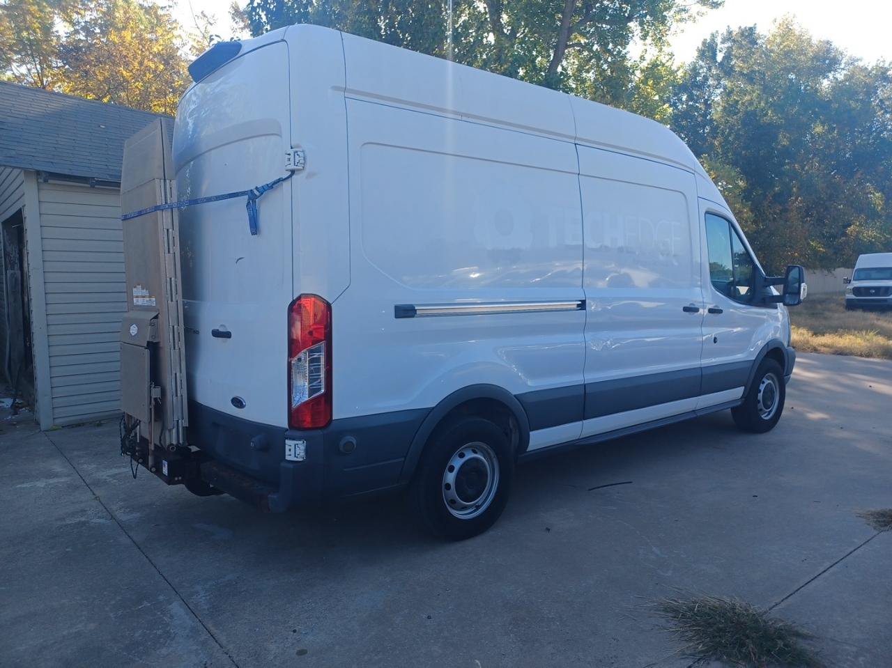 Used 2018 Ford Transit 250 148 High Roof RWD image 5
