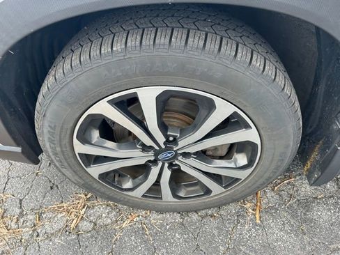 Used 2021 Subaru Forester Limited image 11