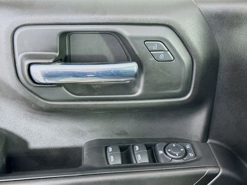 Used 2023 Chevrolet Silverado 1500 Custom image 15