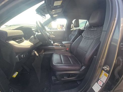 Used 2025 Ford Explorer Platinum w/ LUX Leather Package AWD/4WD image 4