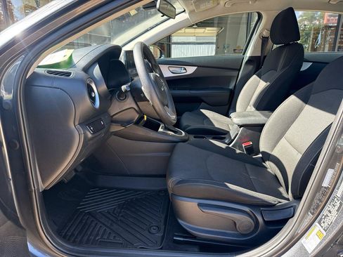 Used 2024 Kia Forte LXS FWD image 7