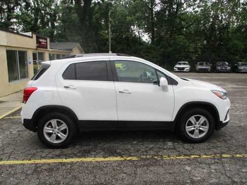 Used 2019 Chevrolet Trax LT w/ LT Convenience Package AWD/4WD image 10