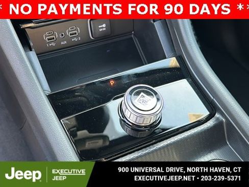 New 2025 Jeep Grand Cherokee Laredo w/ Luxury Tech Group I image 19