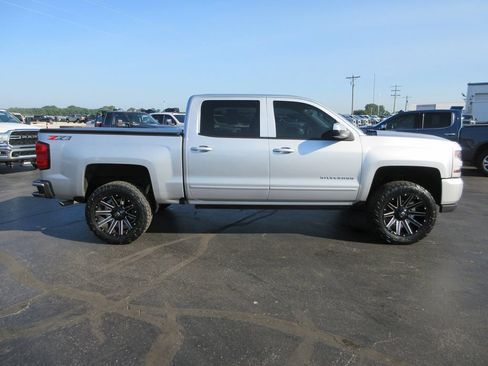 Certified 2018 Chevrolet Silverado 1500 LT w/ All Star Edition AWD/4WD image 4