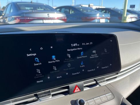 Used 2025 Hyundai Elantra SEL image 23