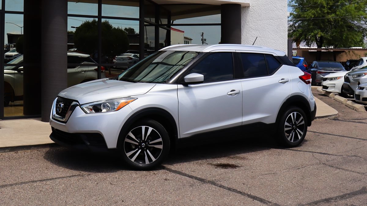 Used 2018 Nissan Kicks SV FWD image 3