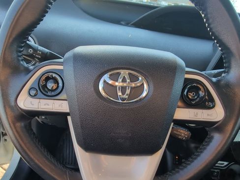 Used 2017 Toyota Prius Prime Premium image 13